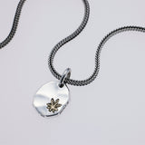 Hammered Texture Plate Pendant : Leaf-ZOCALO.JAPAN